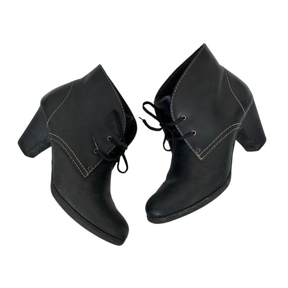 Clarks Bergen Black Leather Heeled Booties Sz 8.5 - Picture 10 of 10